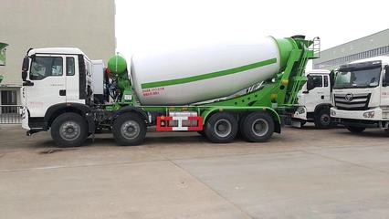 廣州重汽豪沃T5G輕量化攪拌車(chē) 廠家、配置、圖片與車(chē)輛全解析